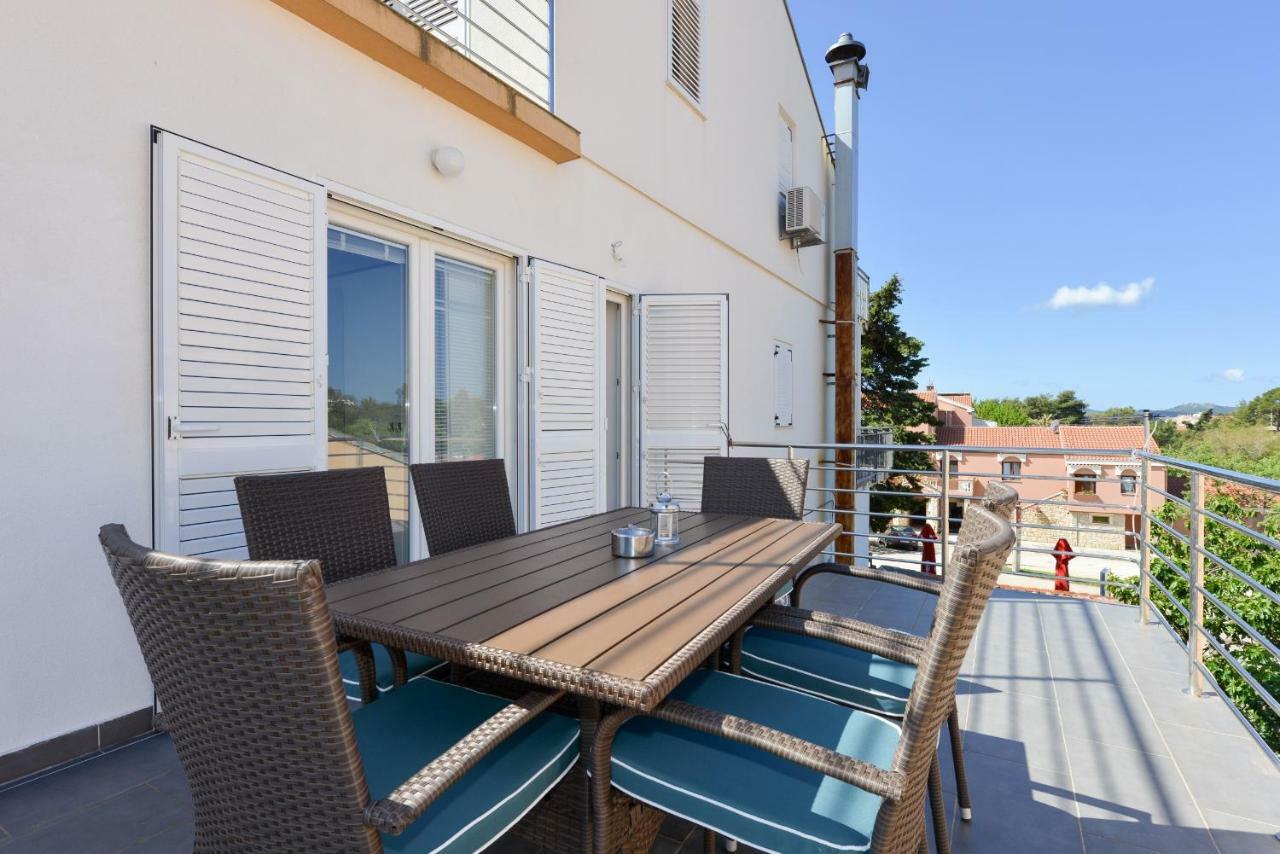 Mandic With Parking Appartement *
