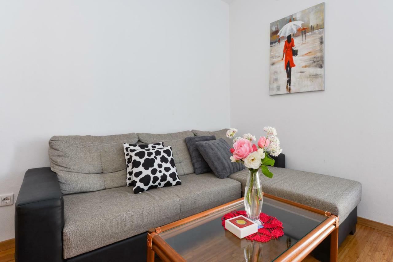 Mandic With Parking Appartement *